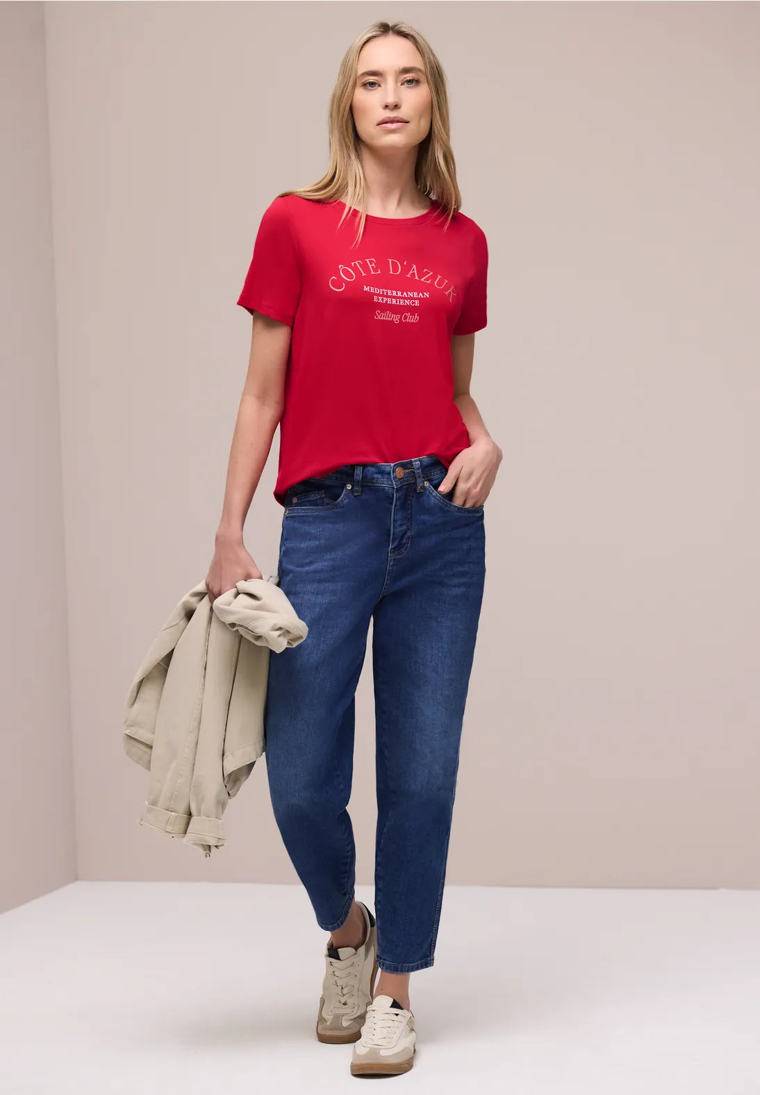 CHERRY RED TEE
