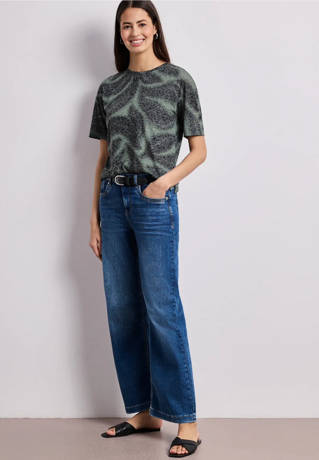SONIA TEE