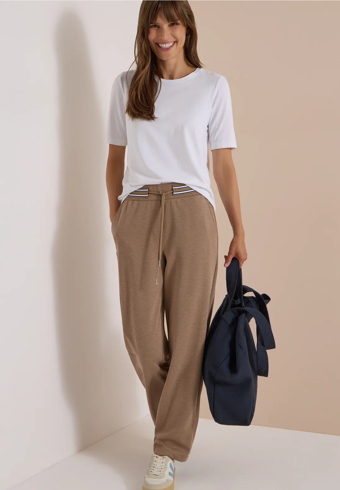 LILY BEIGE JOGGER