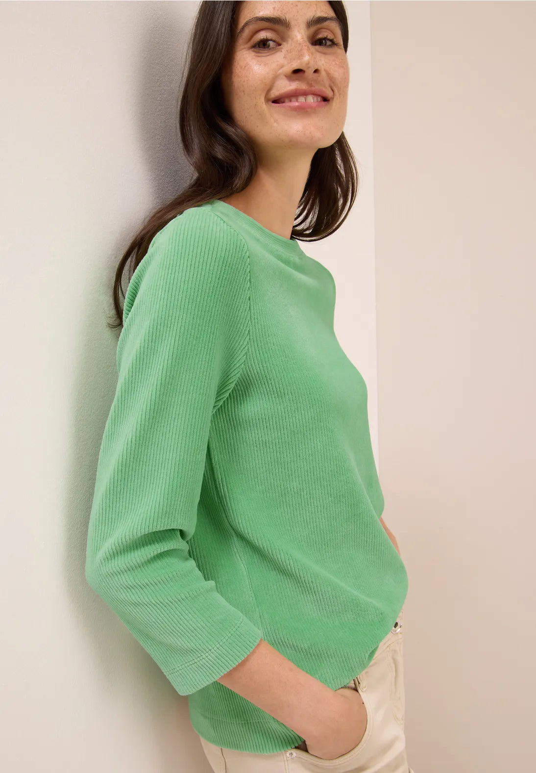 APPLE GREEN TOP