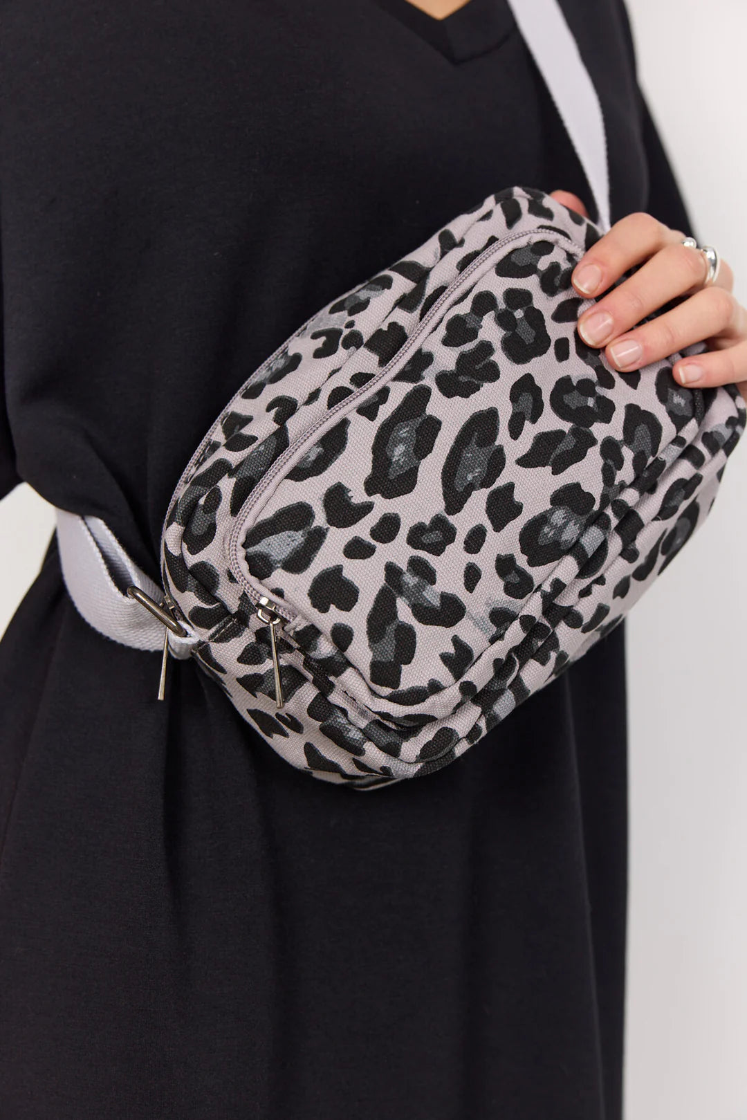 GREY ANIMAL PRINT BAG