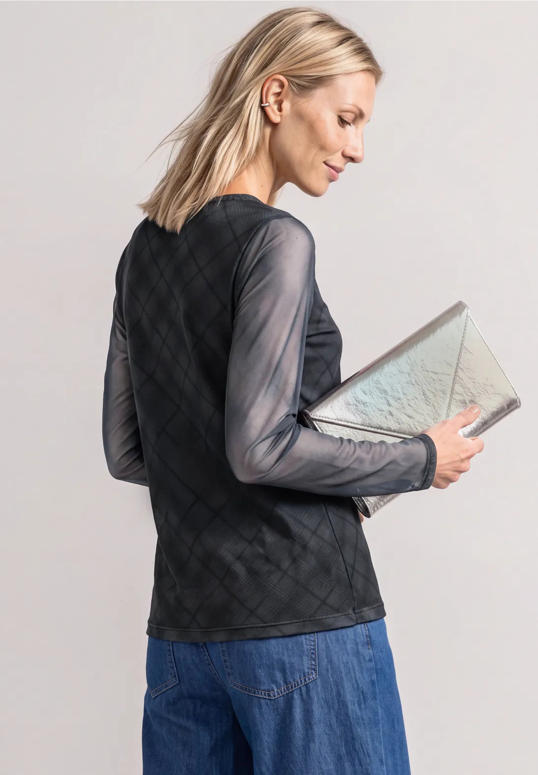 RACH BLACK TOP