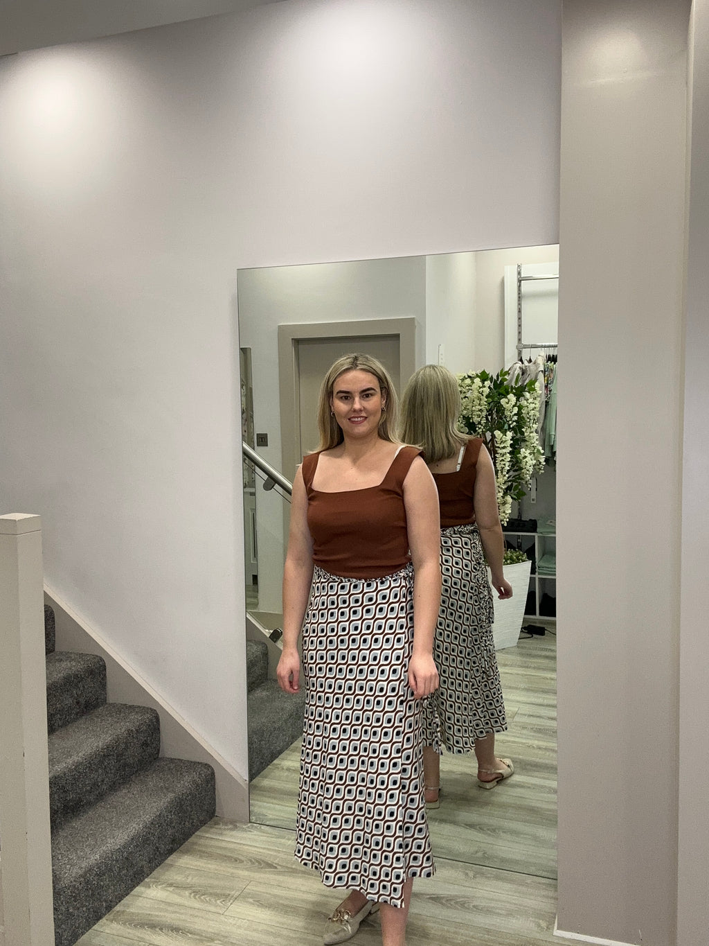 KATA BROWN TOP