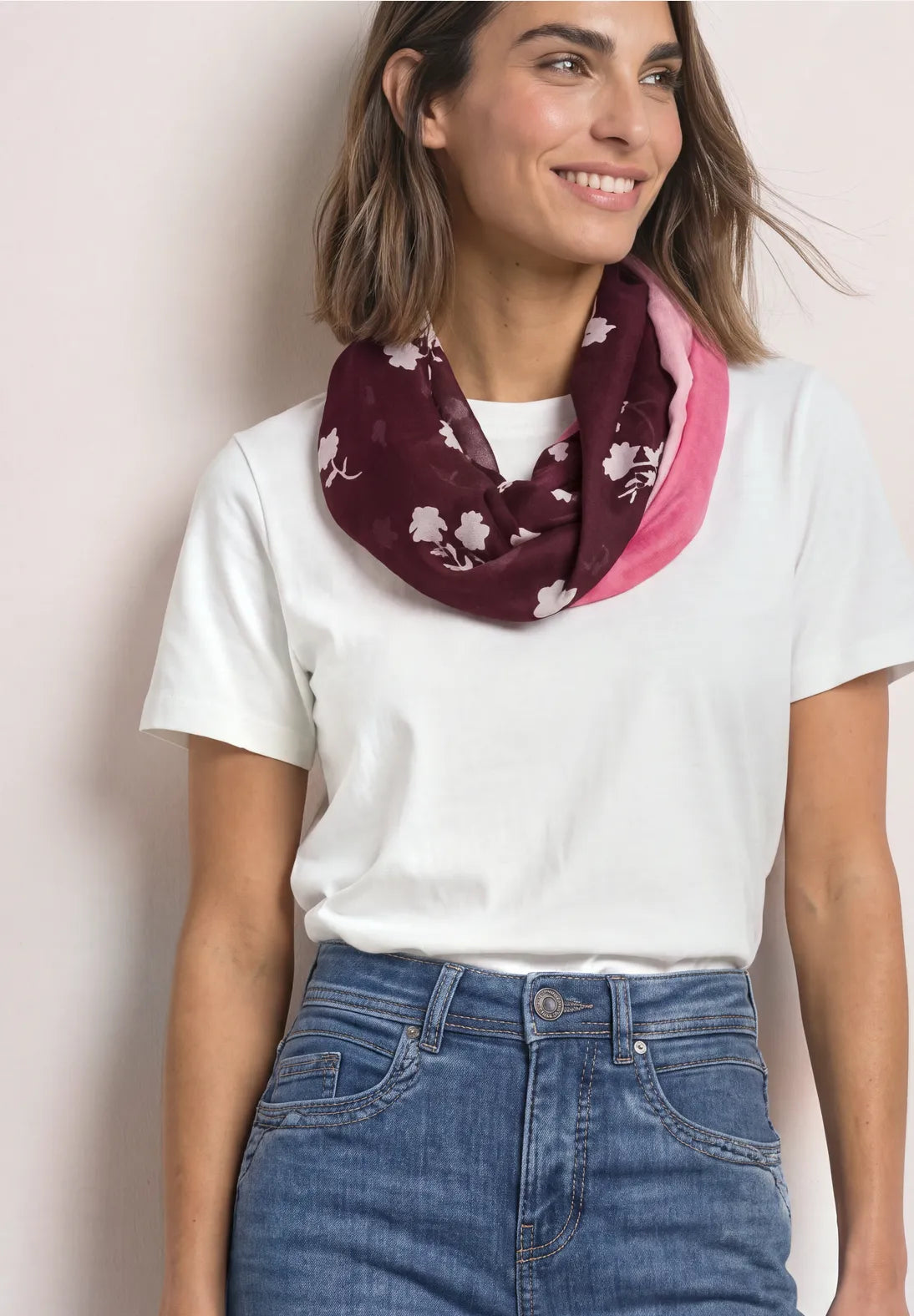 PINK LOOP SCARF