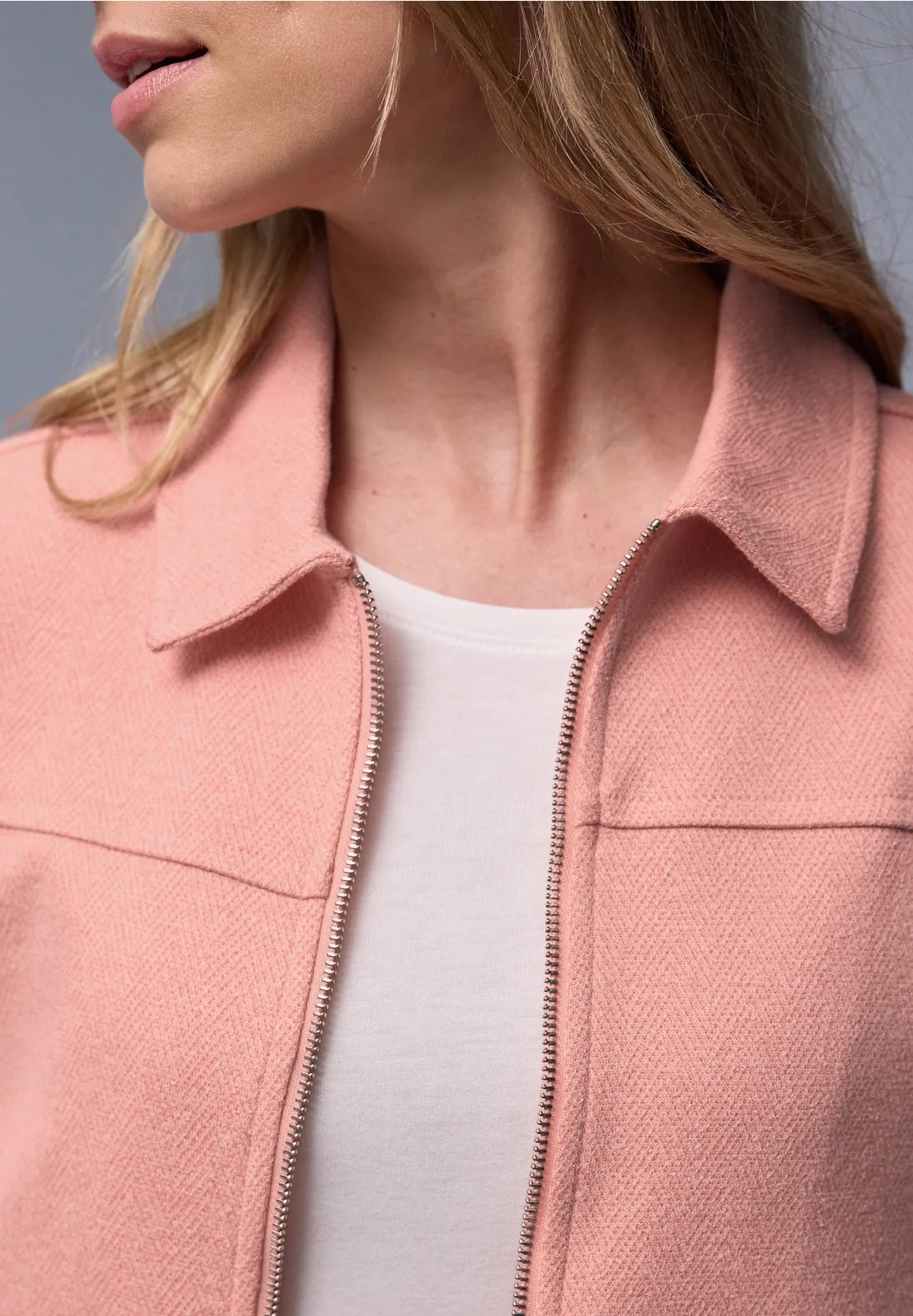 CYRA JACKET