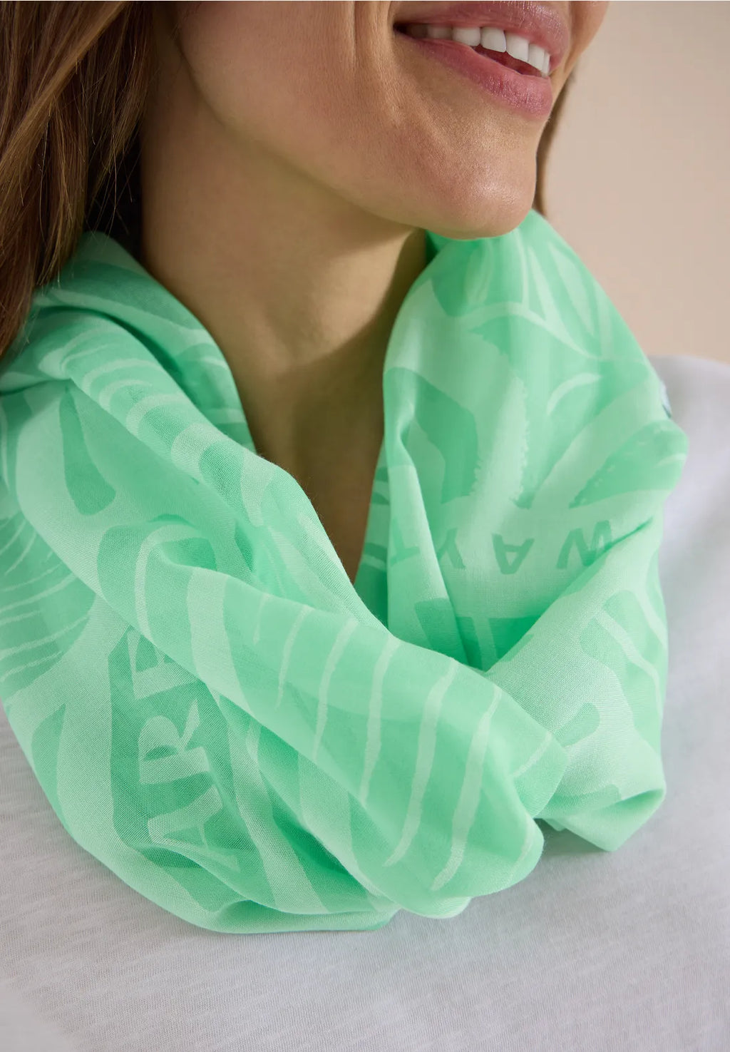 LOOP GREEN SCARF