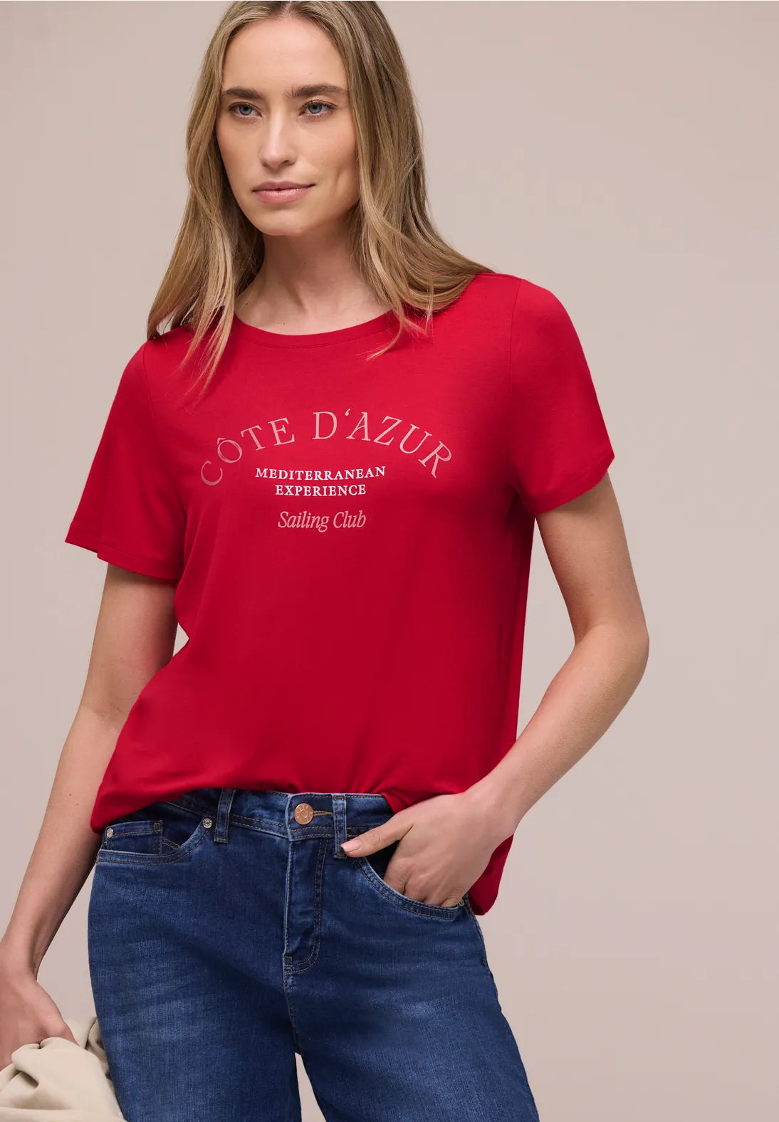 CHERRY RED TEE