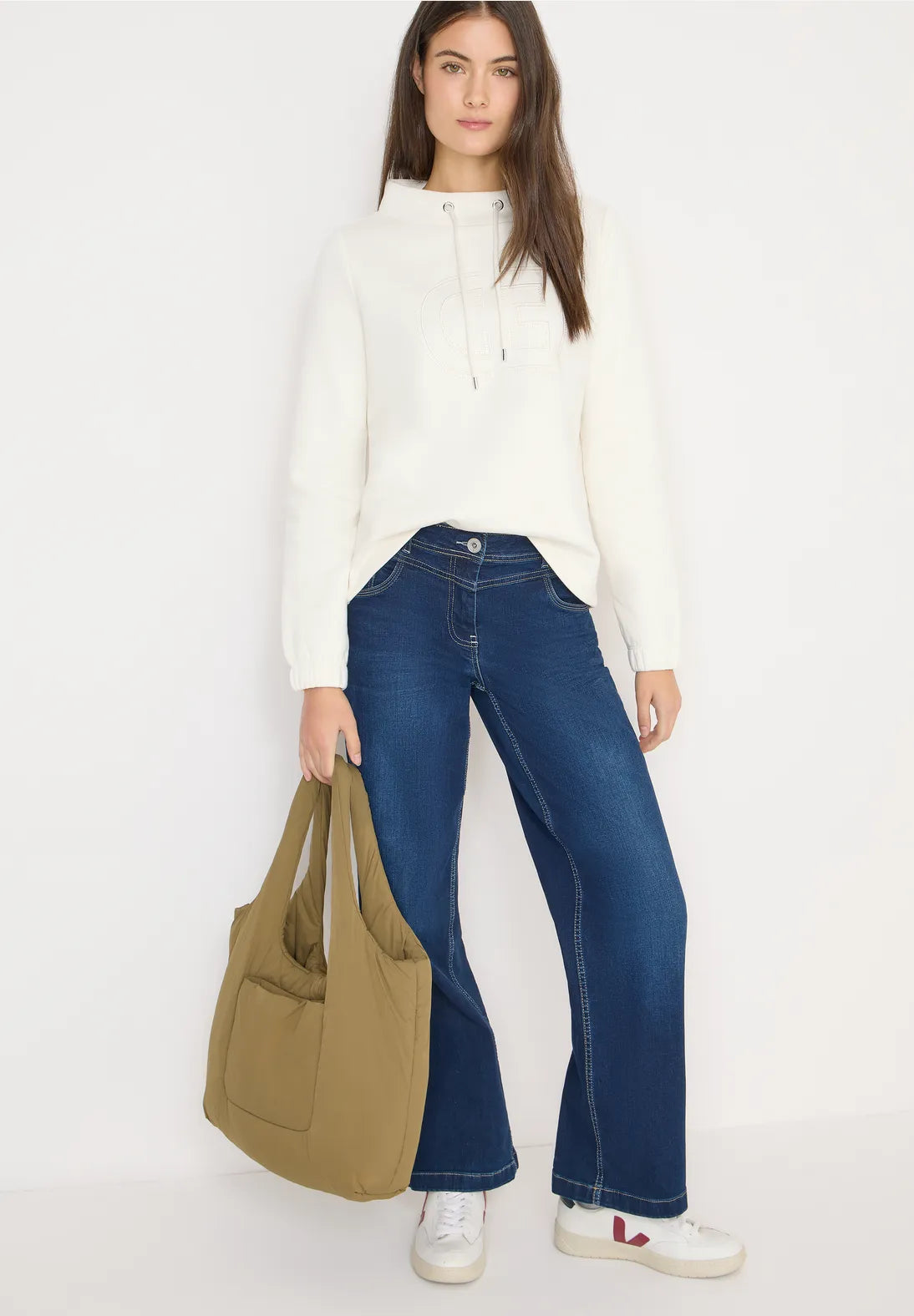LUNA CREAM SWEATSHIRT