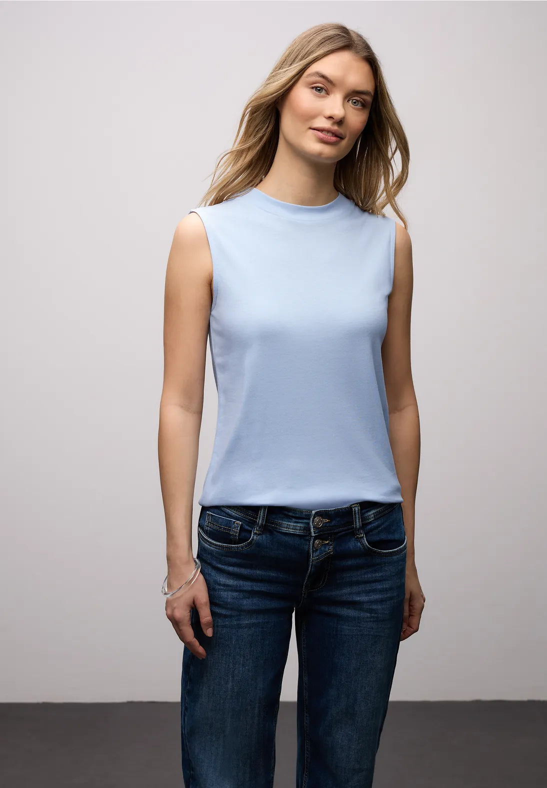 ELLIE BLUE TOP