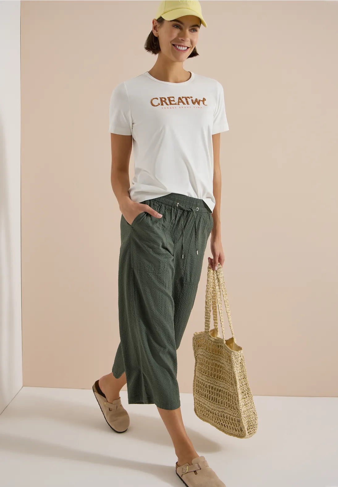 CARRIE WHITE TEE