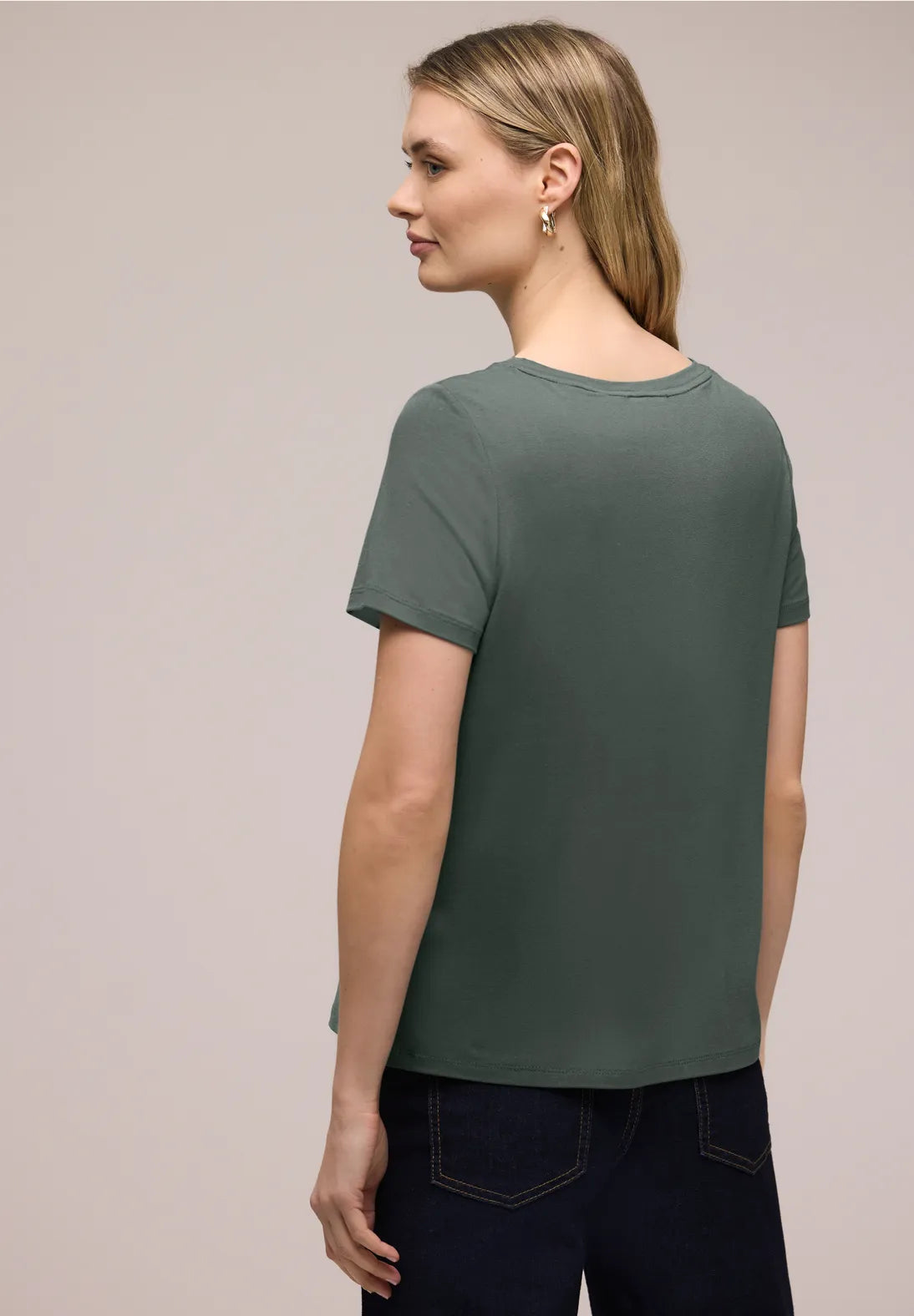CHERRY KHAKI TEE