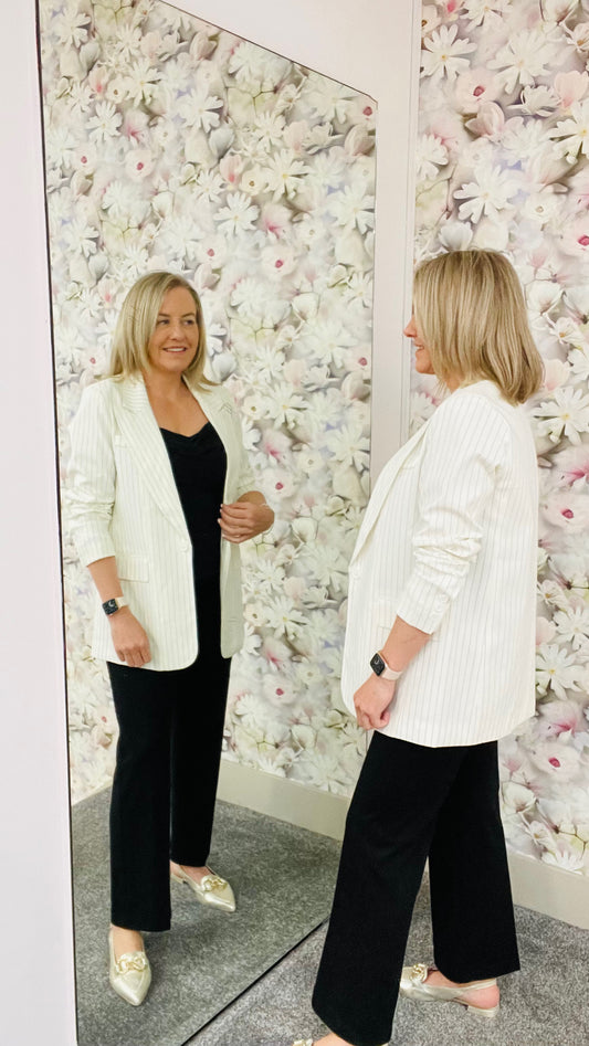 BELLA WHITE BLAZER