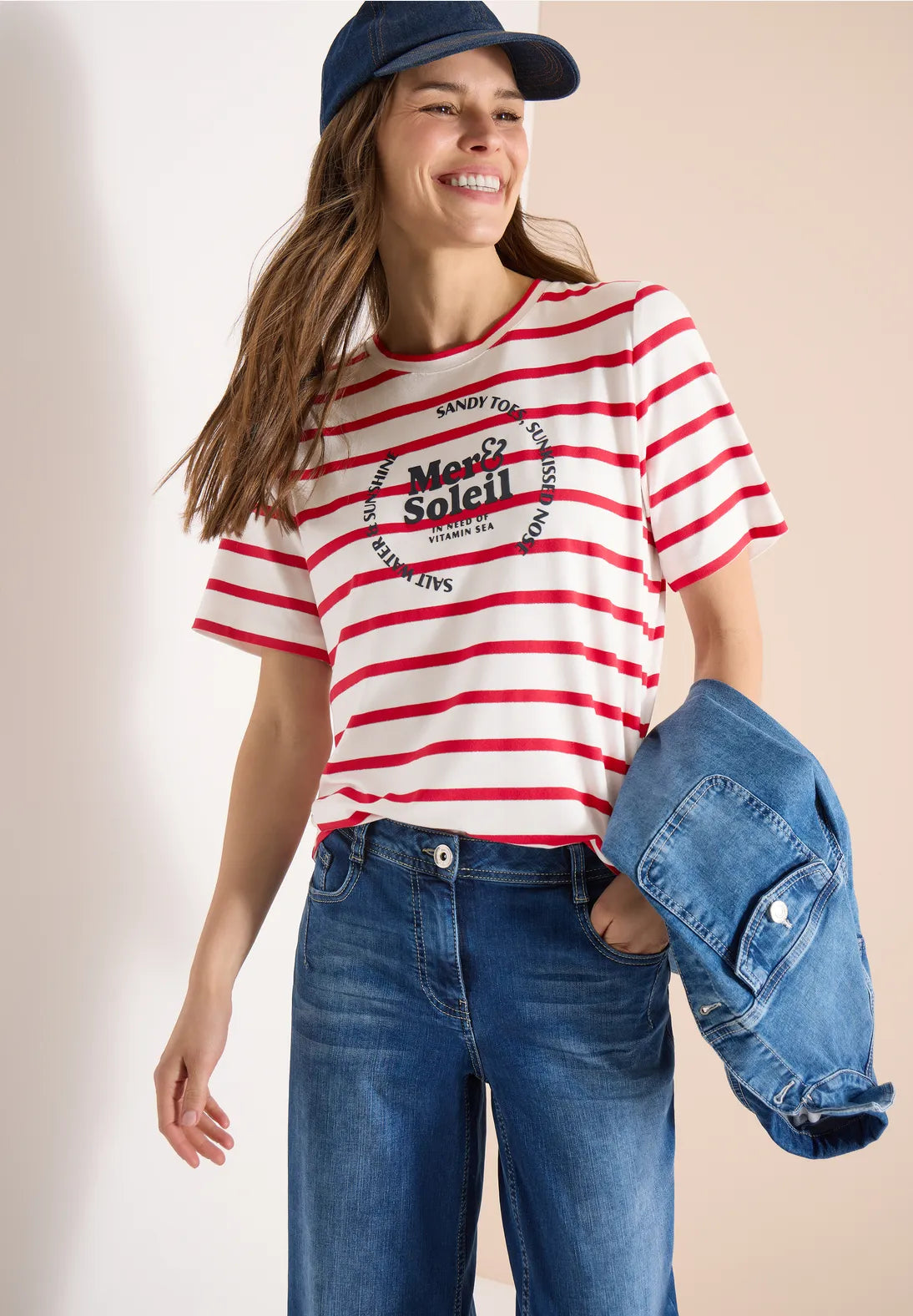 YUNI RED TEE