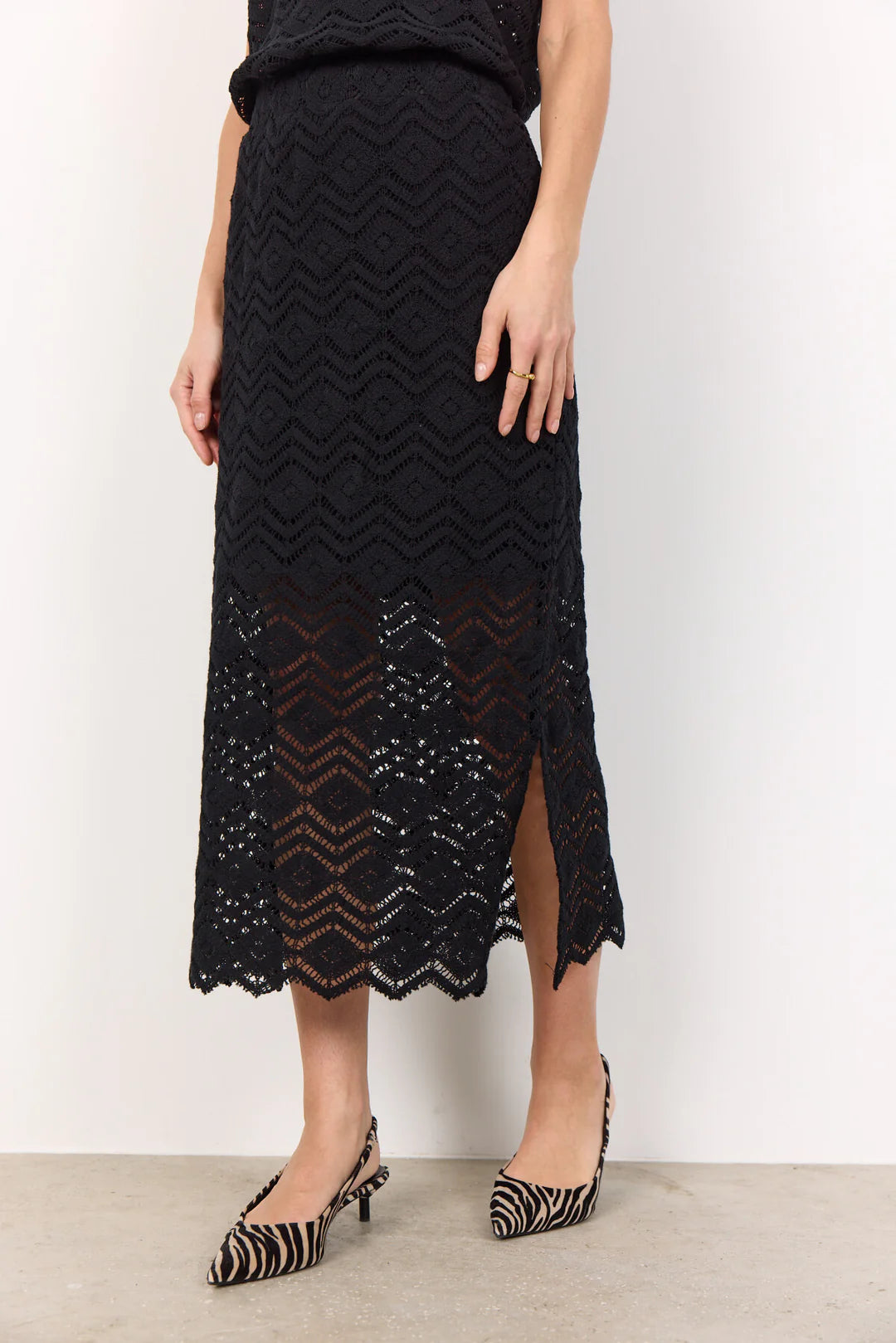 RUSLA BLACK SKIRT