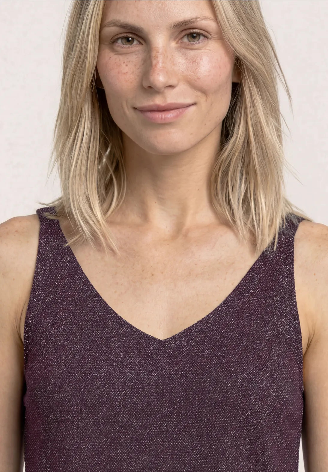 LIBBY WINE VEST