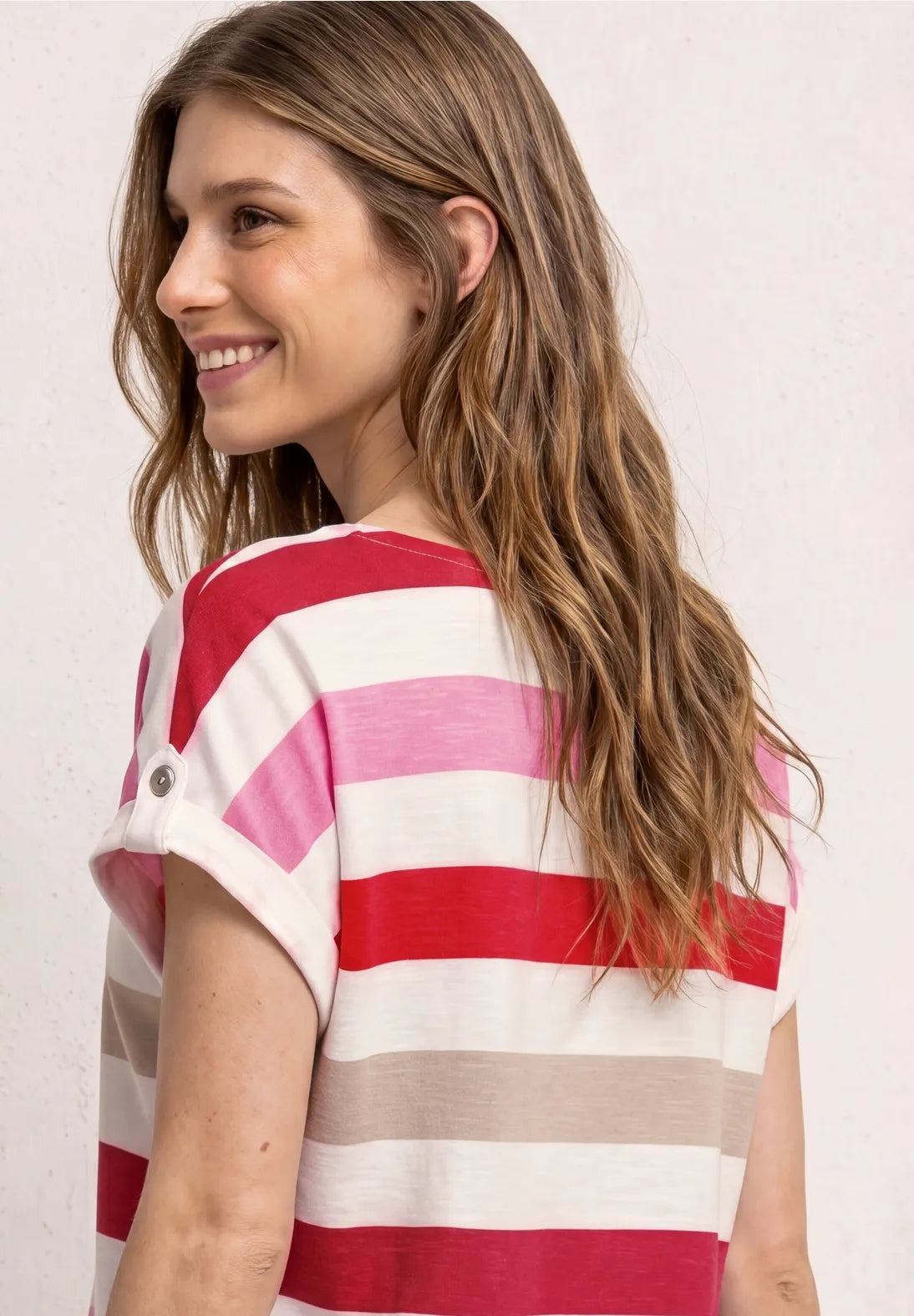 EVIE TEE