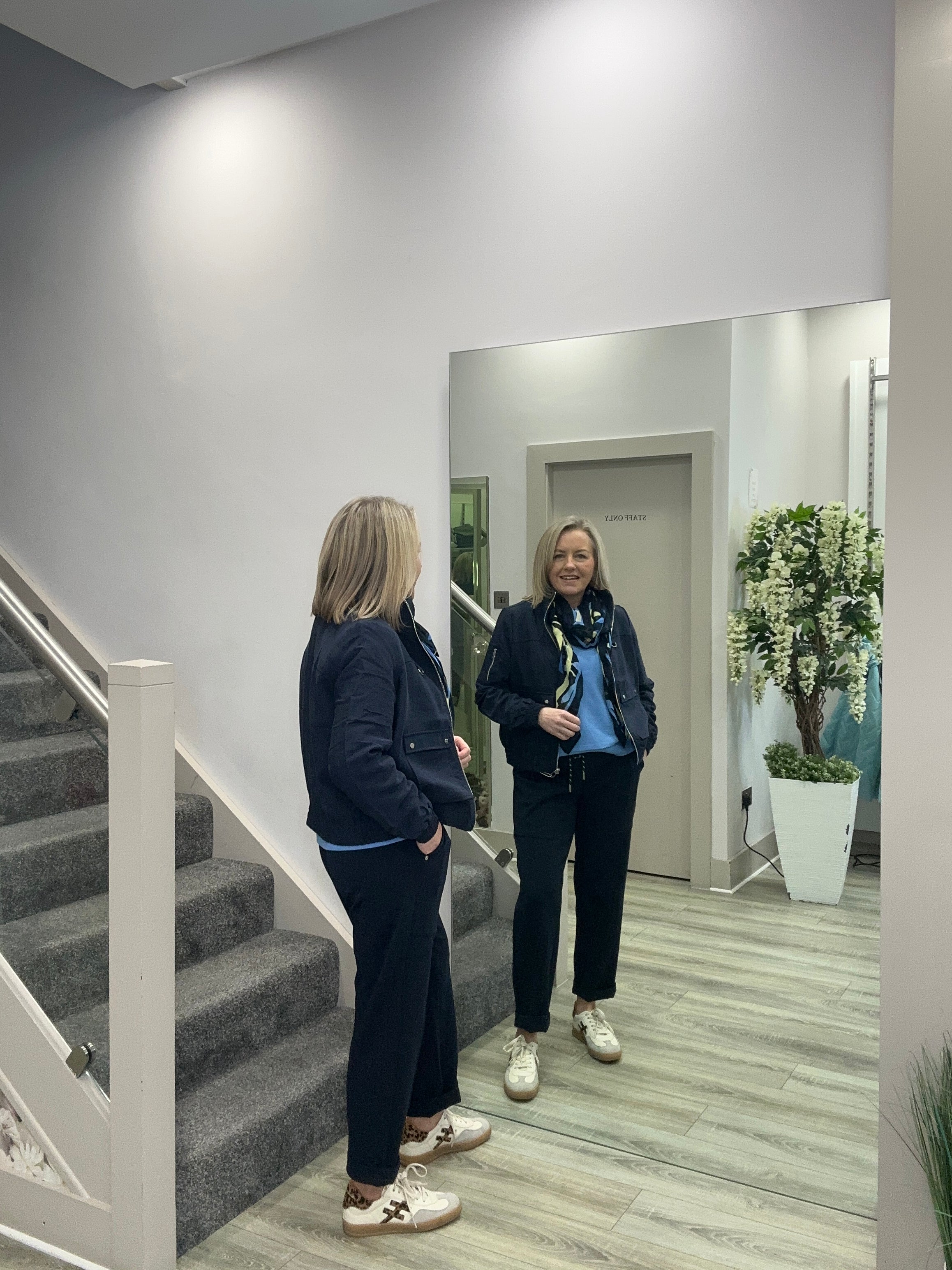 EVE BLUE SWEATER