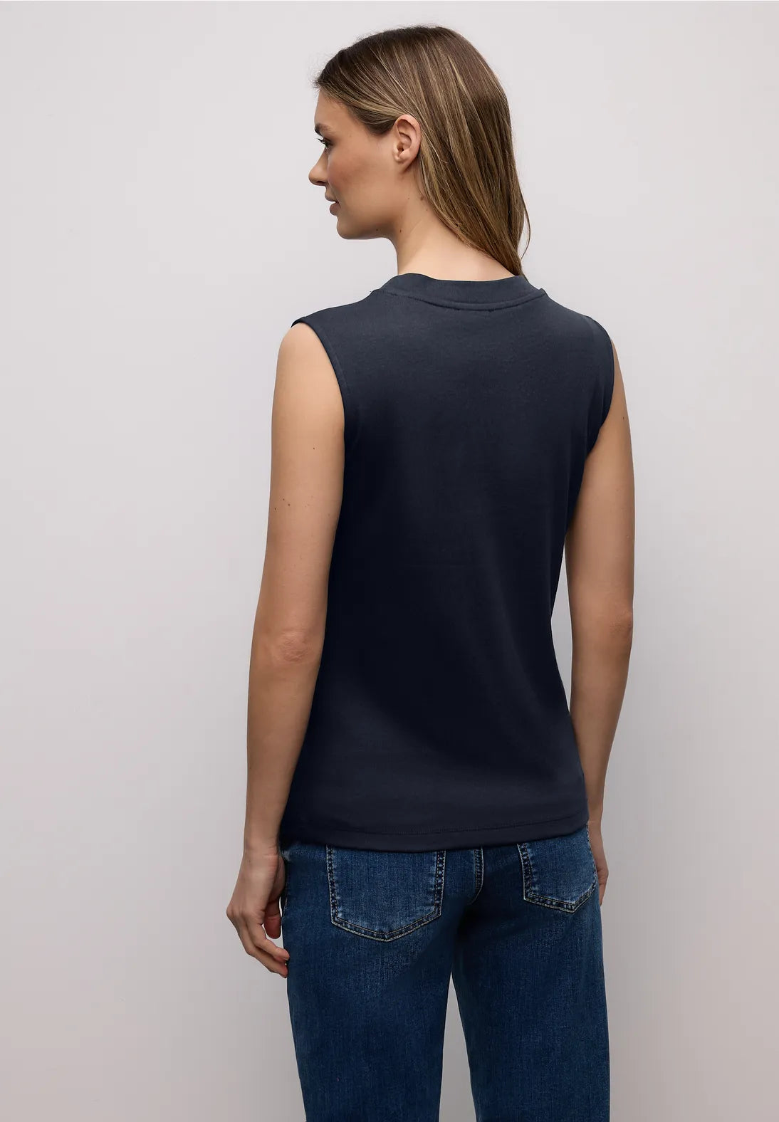 ELLIE NAVY TOP