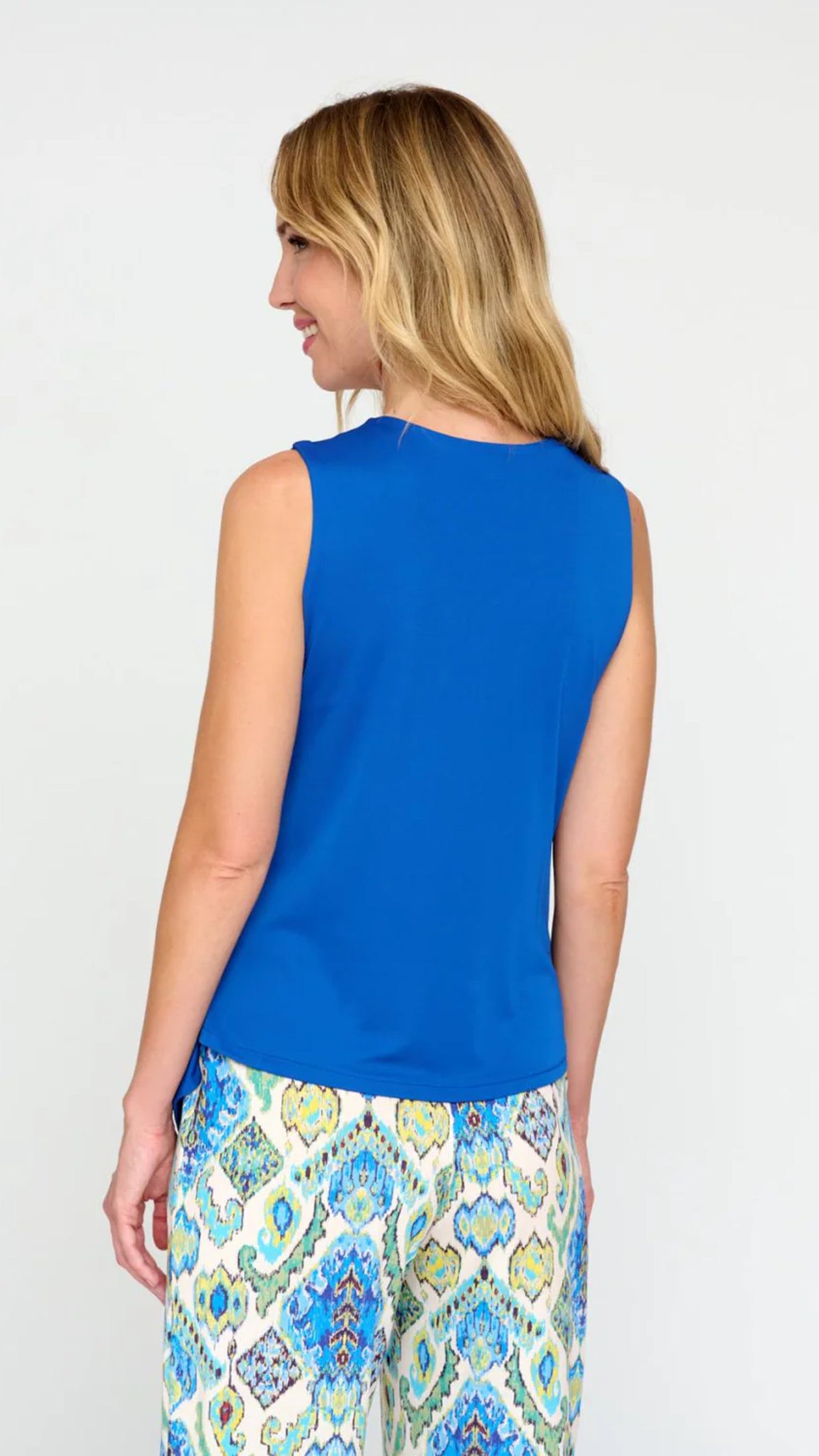 DINA SLEEVELESS TOP