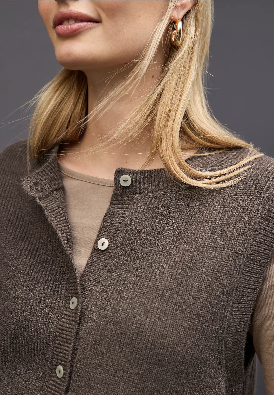 ARMELL BROWN PULLOVER