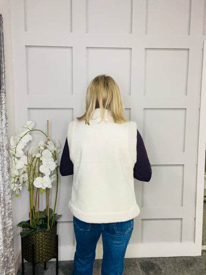 JUILA GILET