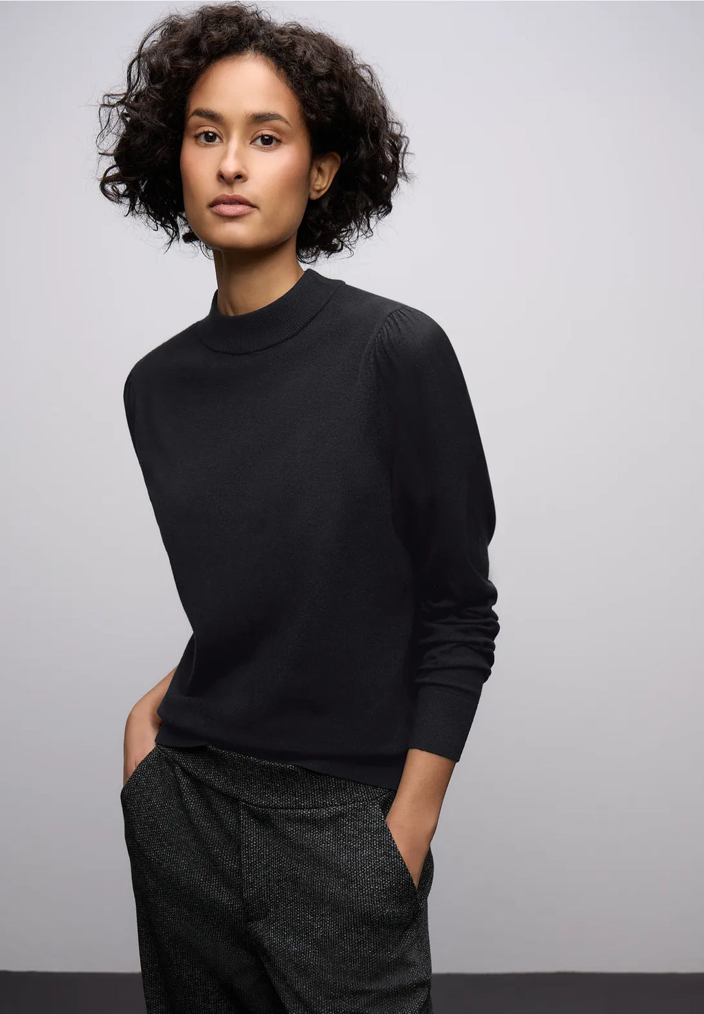 KAT BLACK  KNIT