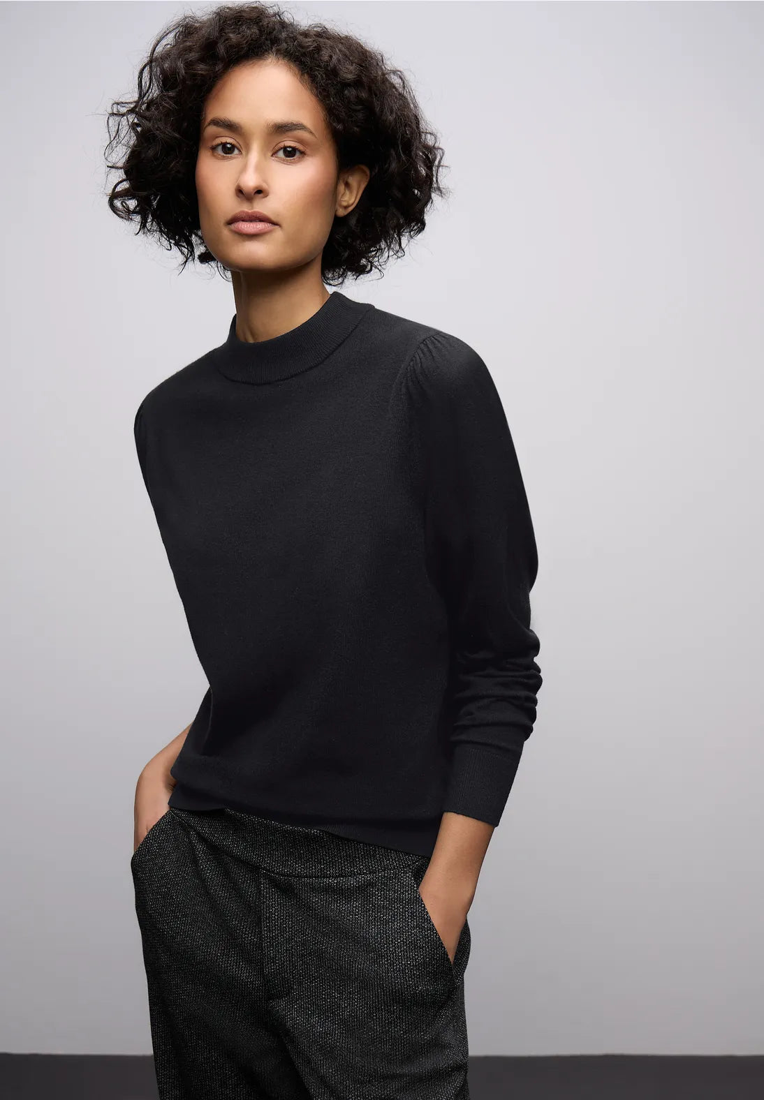 KAT BLACK  KNIT