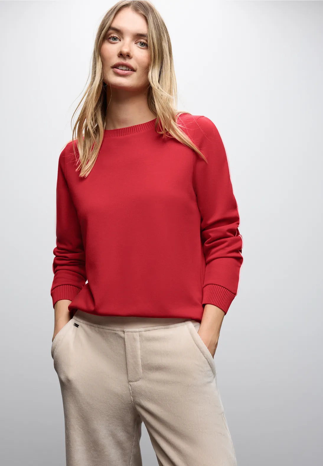 NOOR RED SWEATER