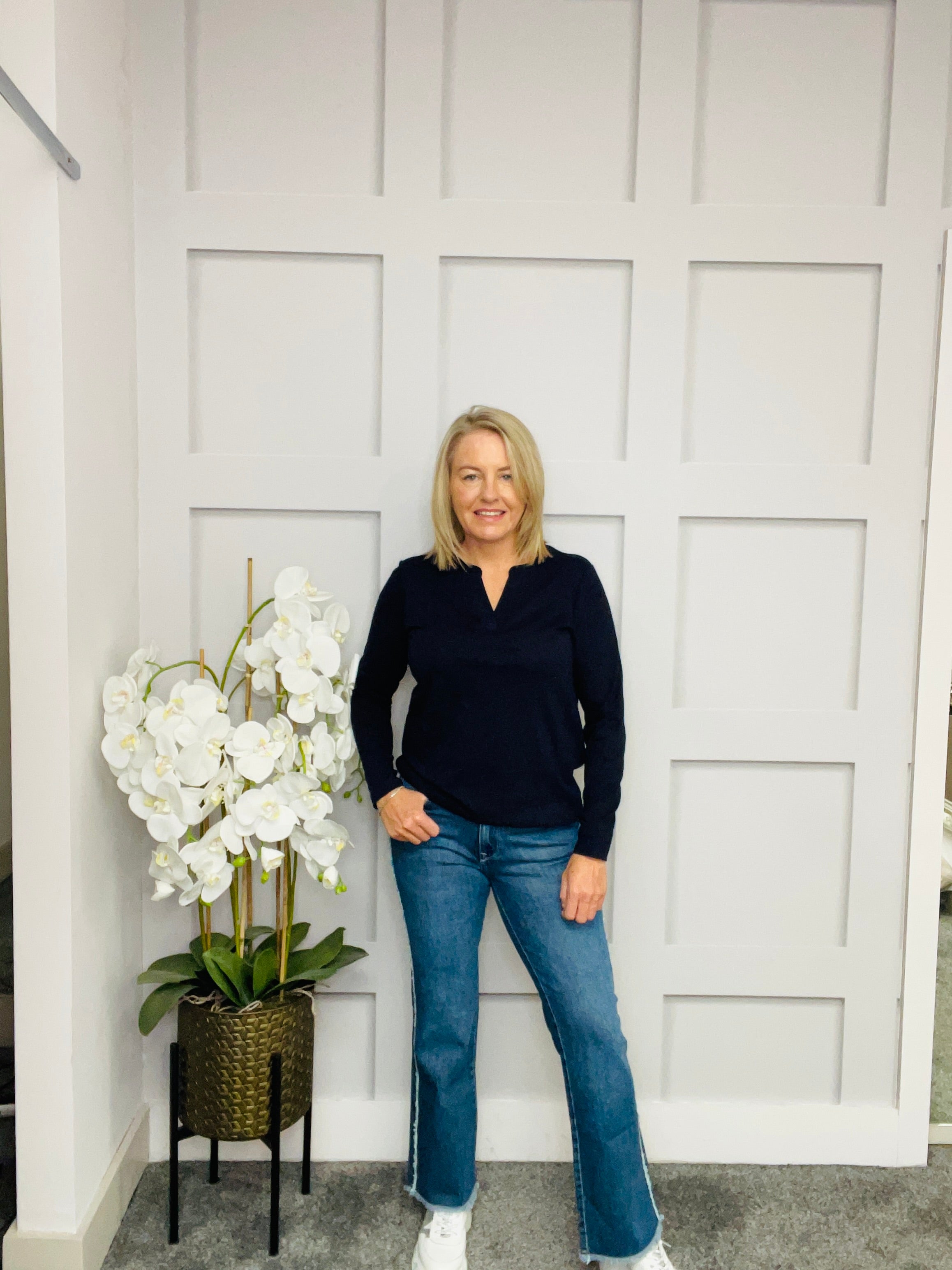 URBAN NAVY TOP