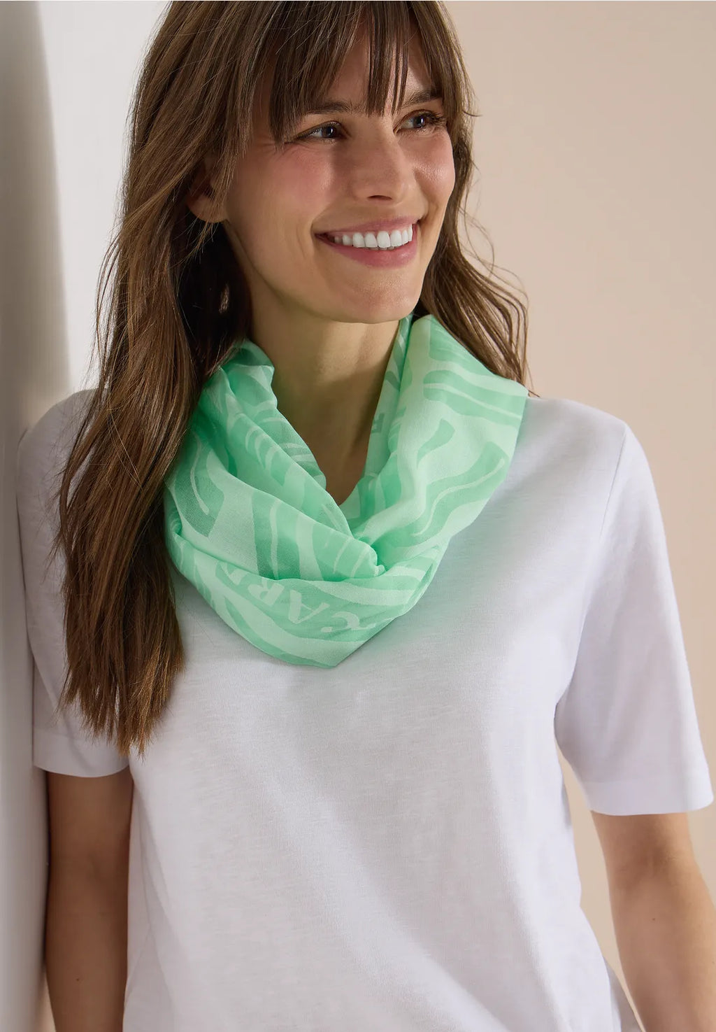 LOOP GREEN SCARF