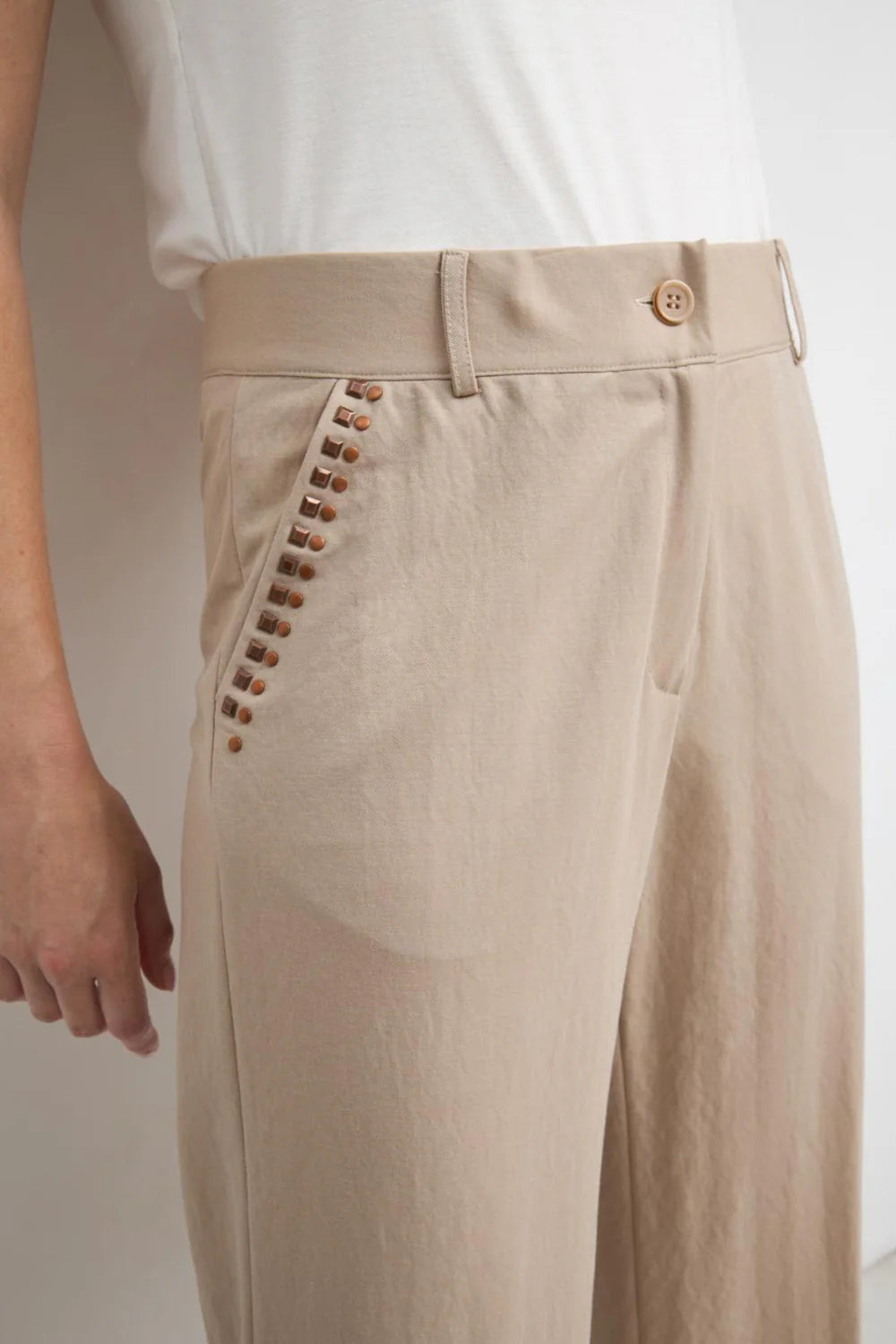 IRATXE BEIGE TROUSER