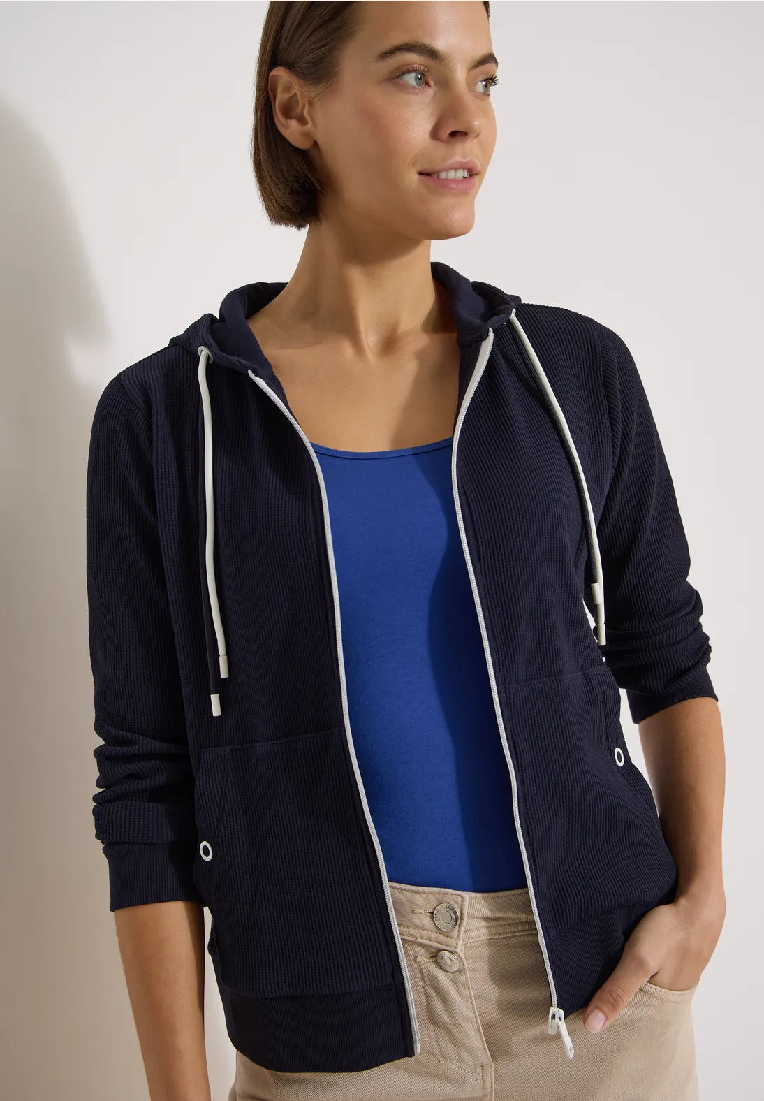 PEARL NAVY HOODIE