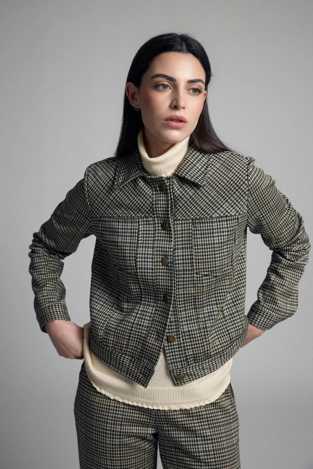 ARUNA JACKET