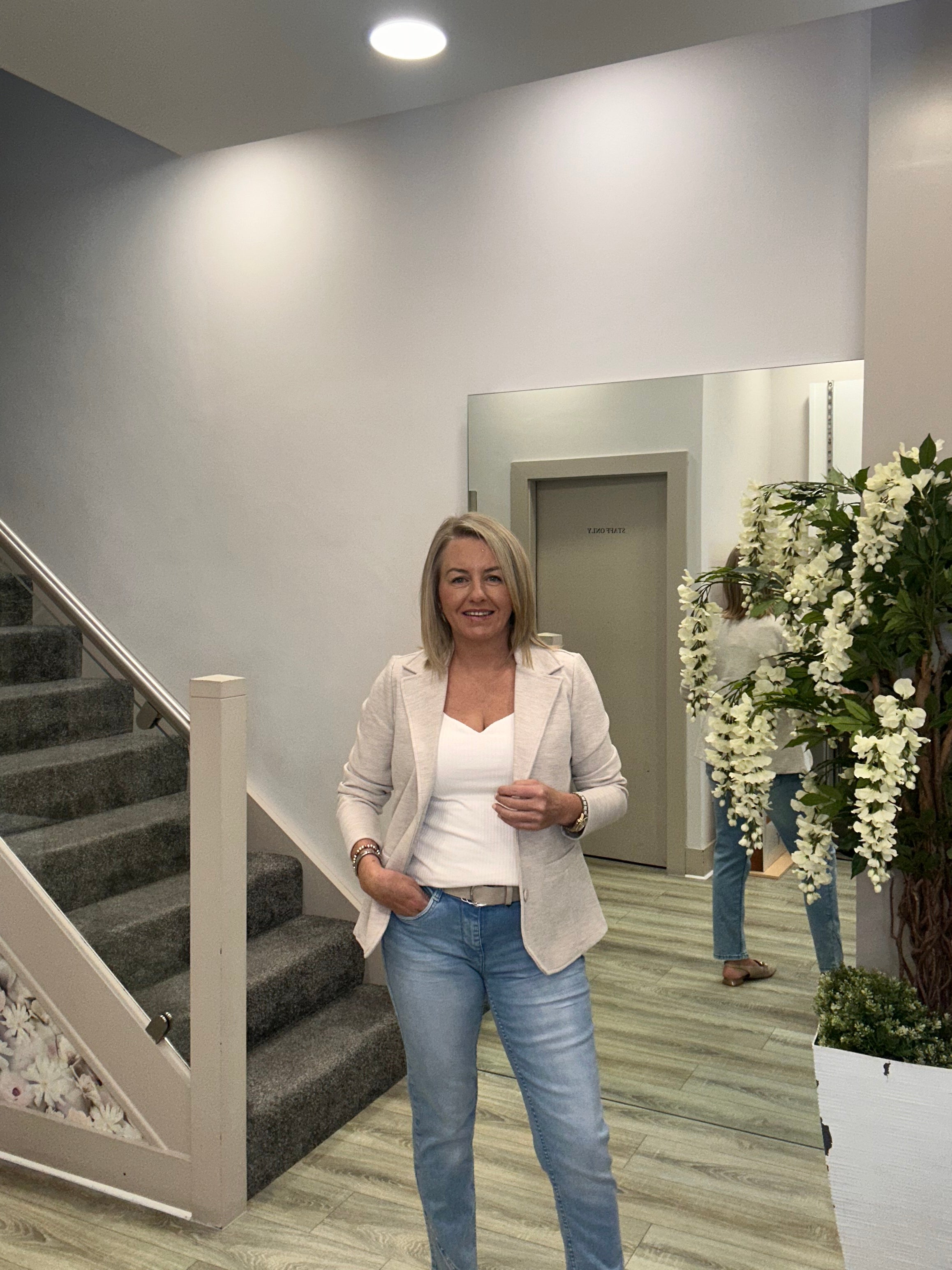 BONNIE BEIGE BLAZER