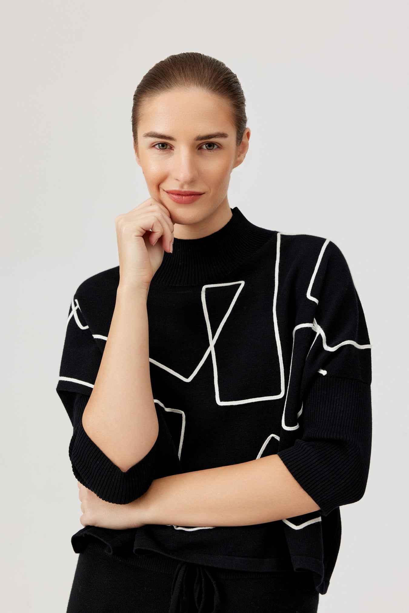 FINVOLA SWEATER