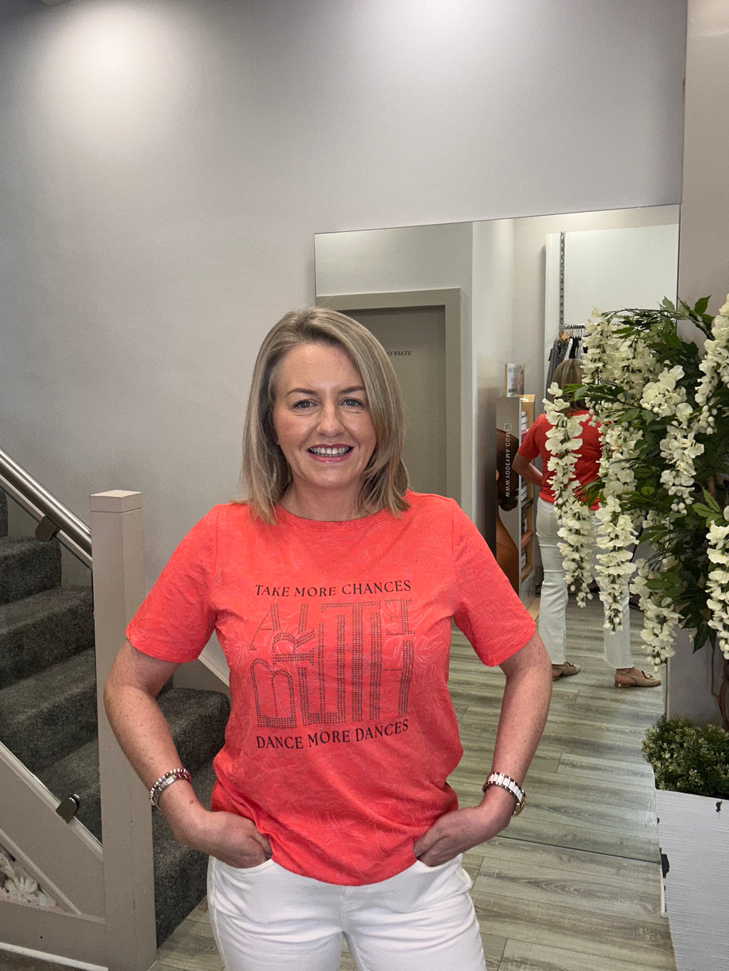 KELLY CORAL TEE