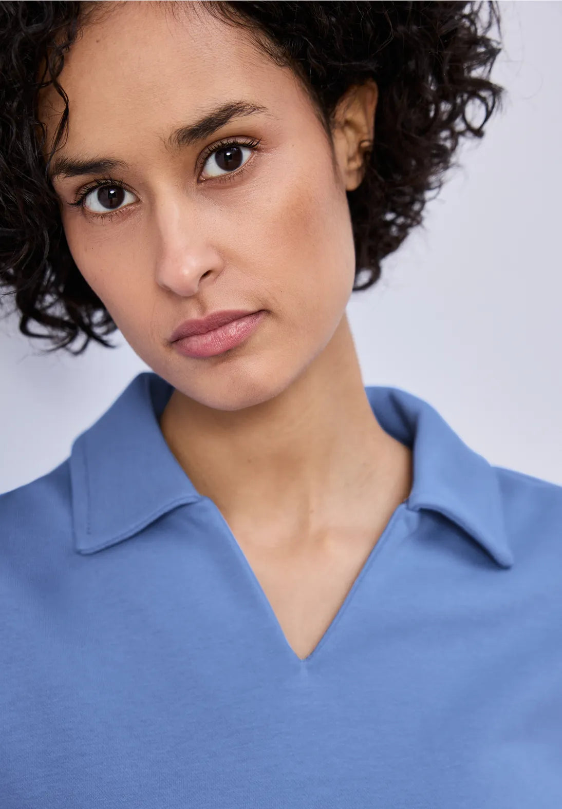 EVE BLUE SWEATER