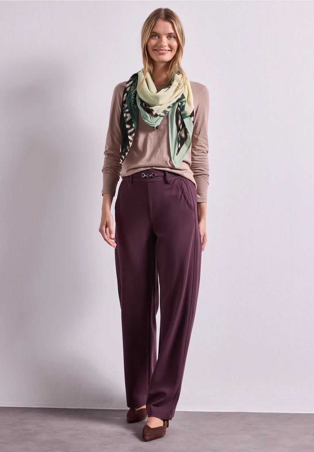 BETH SCARF