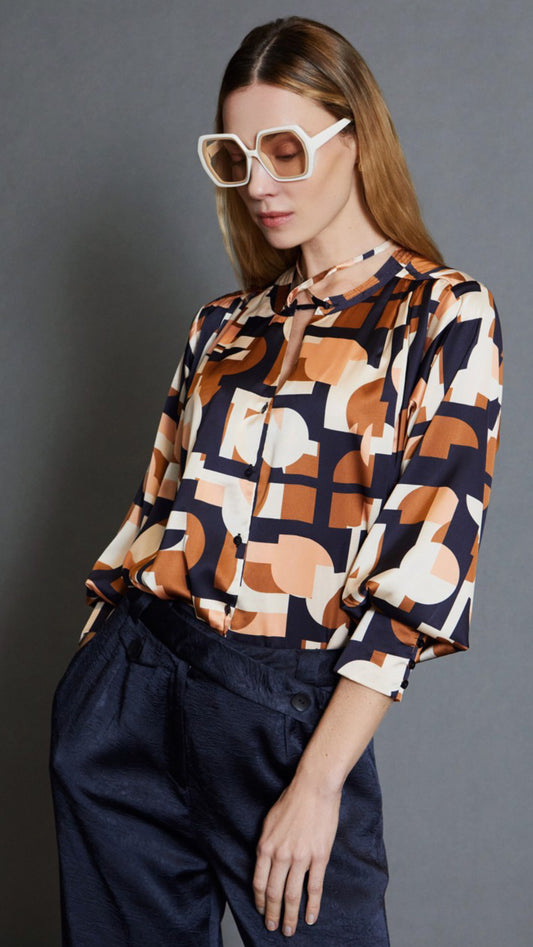 APRICOT BLOUSE