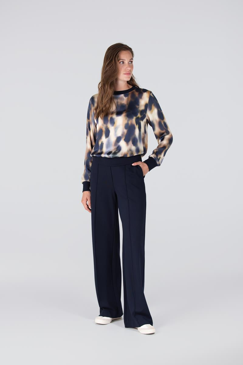 JULIA TOP