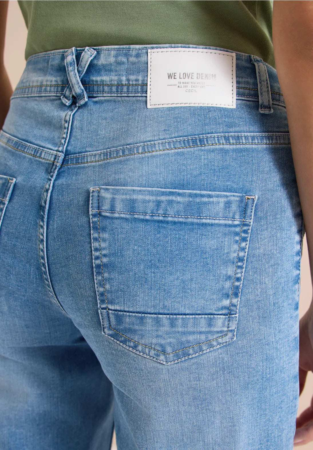 TRISH JEANS